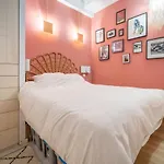 GuestReady - Family Loft with Big Patio 3 mins from Poissonnière